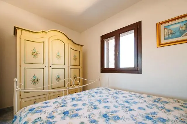 Posto Cantoro * 마리나 디 페스콜루스